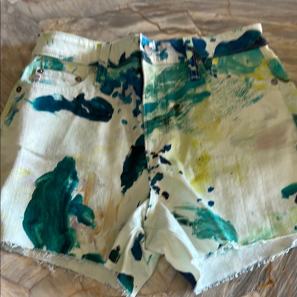 AG Alexxis Short
